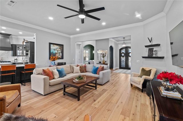 5705 S 47th Street, Rogers, AR 72758