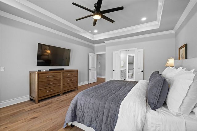 5705 S 47th Street, Rogers, AR 72758