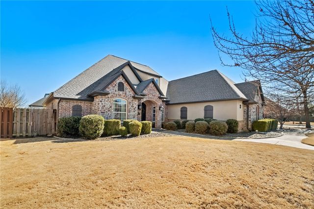 5705 S 47th Street, Rogers, AR 72758