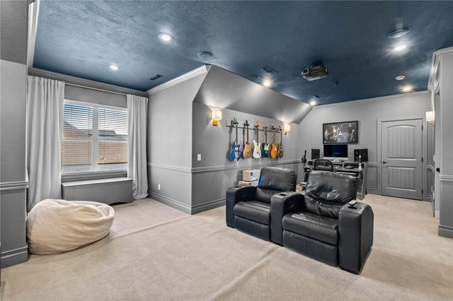 5705 S 47th Street, Rogers, AR 72758