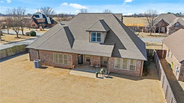 5705 S 47th Street, Rogers, AR 72758