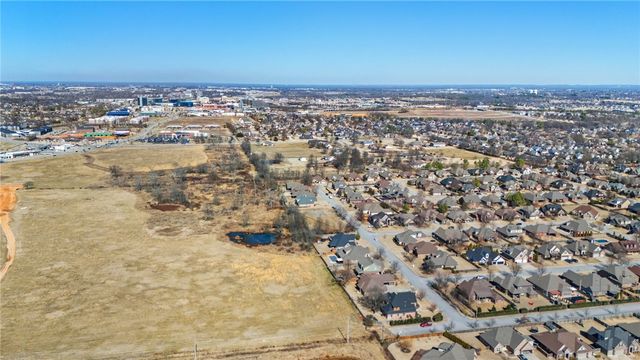 5705 S 47th Street, Rogers, AR 72758