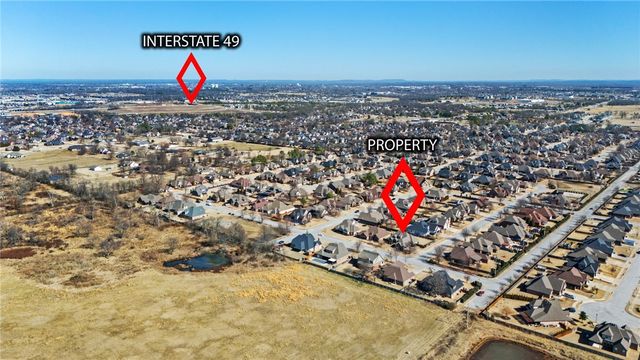 5705 S 47th Street, Rogers, AR 72758