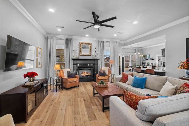 5705 S 47th Street, Rogers, AR 72758