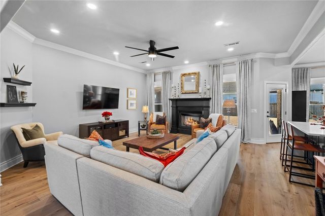 5705 S 47th Street, Rogers, AR 72758