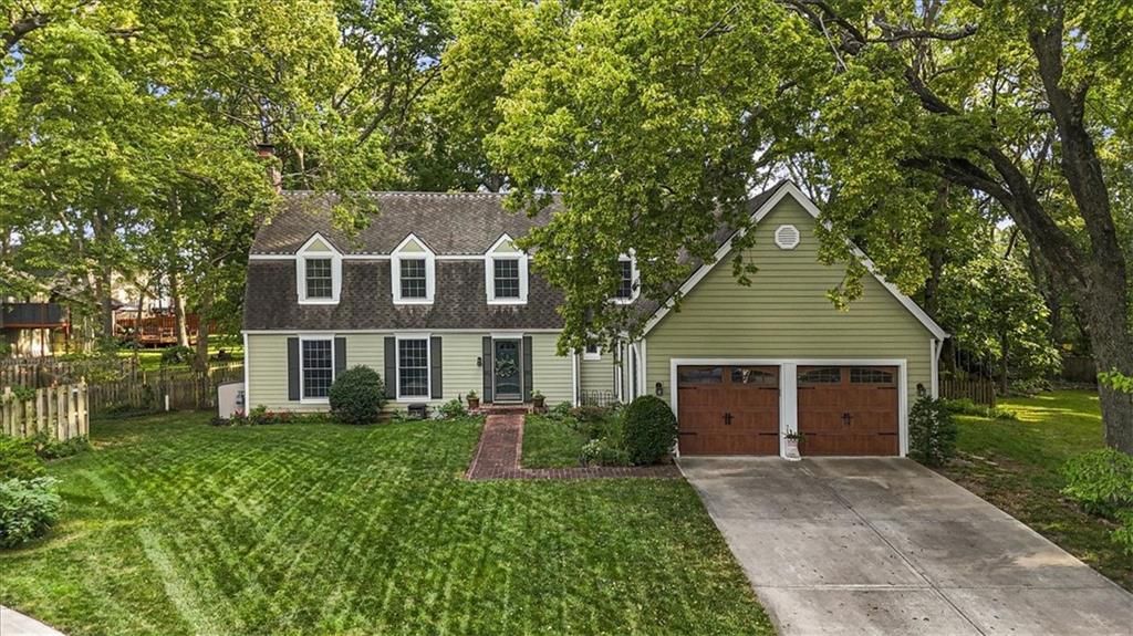 8330 Connell Street, Overland Park, KS 66212