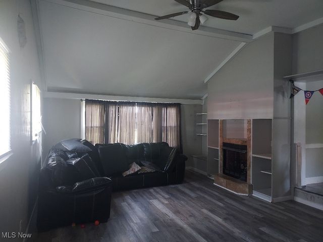 57 Wilson Avenue, Niles, OH 44446