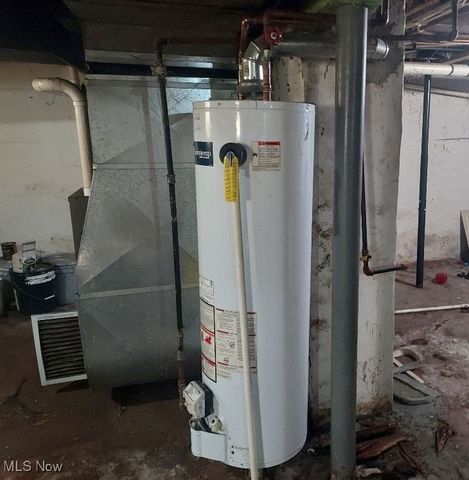 57 Wilson Avenue, Niles, OH 44446