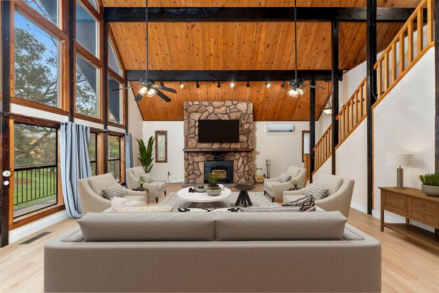 10922 E Lime Kiln Rd, Grass Valley, CA 95949