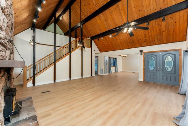 10922 E Lime Kiln Rd, Grass Valley, CA 95949