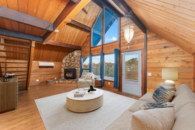 10922 E Lime Kiln Rd, Grass Valley, CA 95949