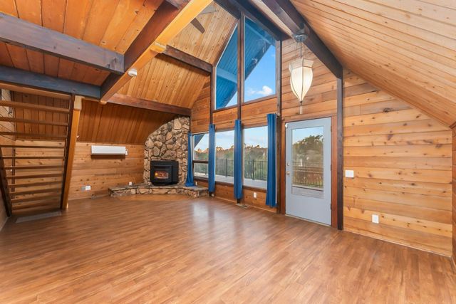 10922 E Lime Kiln Rd, Grass Valley, CA 95949