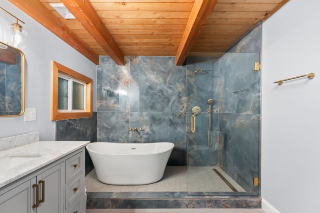 10922 E Lime Kiln Rd, Grass Valley, CA 95949