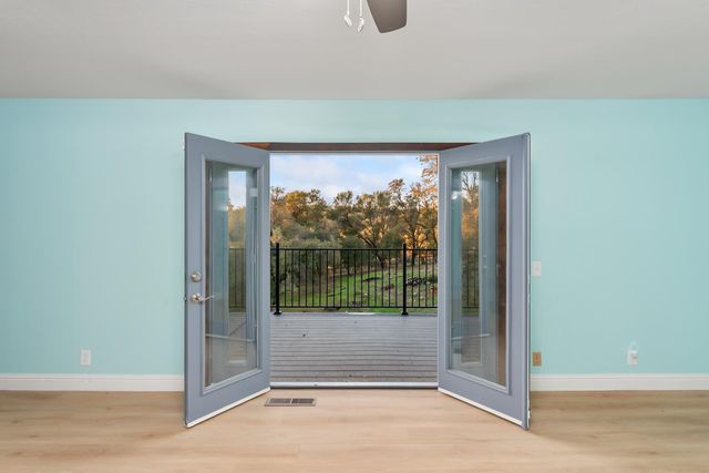 10922 E Lime Kiln Rd, Grass Valley, CA 95949