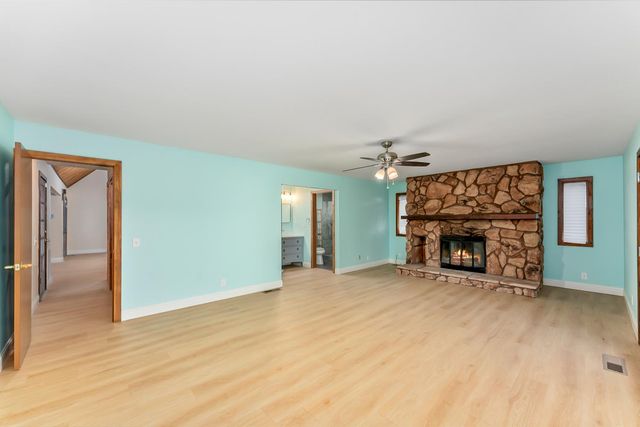 10922 E Lime Kiln Rd, Grass Valley, CA 95949