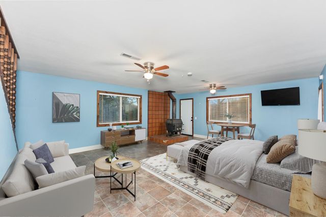 10922 E Lime Kiln Rd, Grass Valley, CA 95949