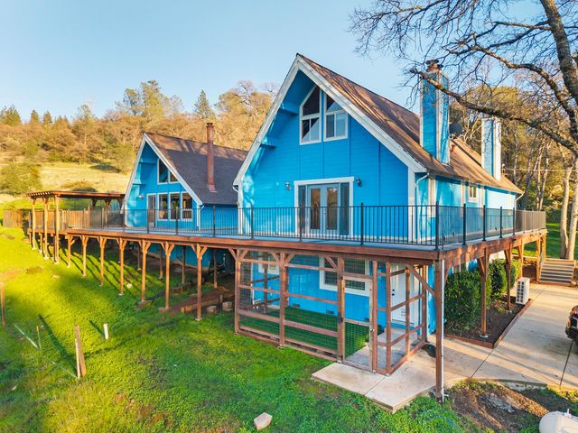 10922 E Lime Kiln Rd, Grass Valley, CA 95949