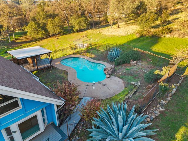 10922 E Lime Kiln Rd, Grass Valley, CA 95949