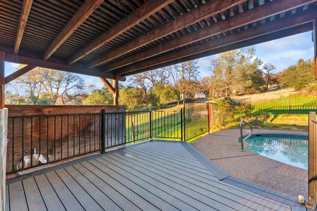 10922 E Lime Kiln Rd, Grass Valley, CA 95949