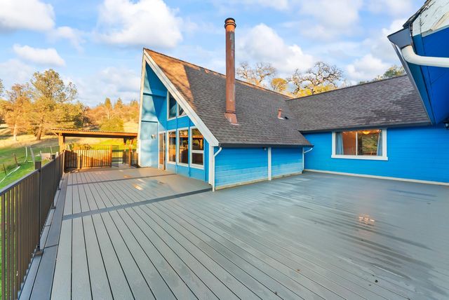 10922 E Lime Kiln Rd, Grass Valley, CA 95949