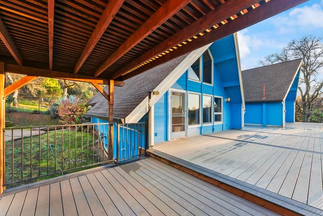 10922 E Lime Kiln Rd, Grass Valley, CA 95949