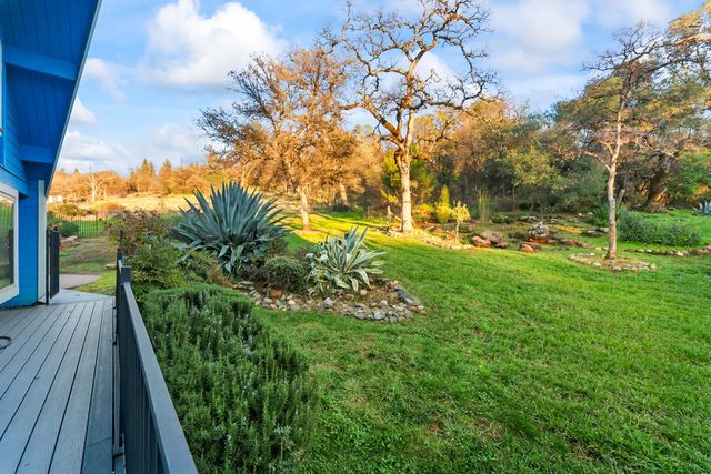 10922 E Lime Kiln Rd, Grass Valley, CA 95949