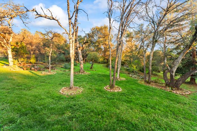 10922 E Lime Kiln Rd, Grass Valley, CA 95949