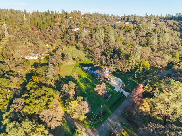 10922 E Lime Kiln Rd, Grass Valley, CA 95949