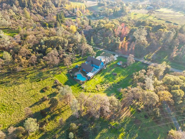 10922 E Lime Kiln Rd, Grass Valley, CA 95949