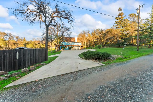 10922 E Lime Kiln Rd, Grass Valley, CA 95949