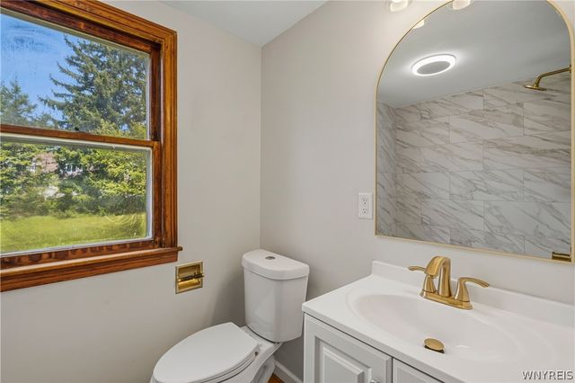 6164 Ward Road, Orchard Park, NY 14127