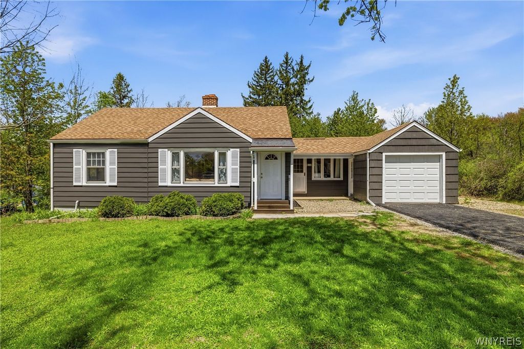 6164 Ward Road, Orchard Park, NY 14127
