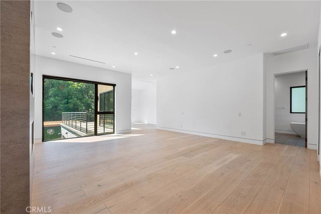 4653 Vanalden Avenue, Tarzana, CA 91356