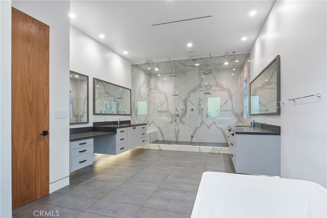 4653 Vanalden Avenue, Tarzana, CA 91356