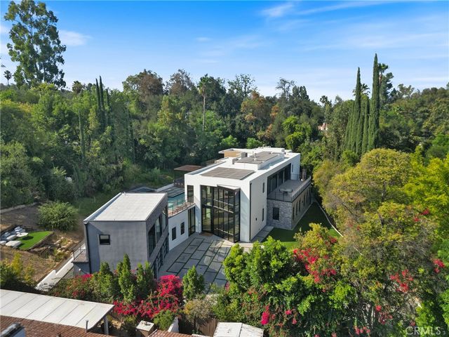 4653 Vanalden Avenue, Tarzana, CA 91356
