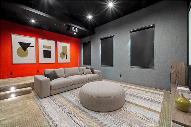 4653 Vanalden Avenue, Tarzana, CA 91356