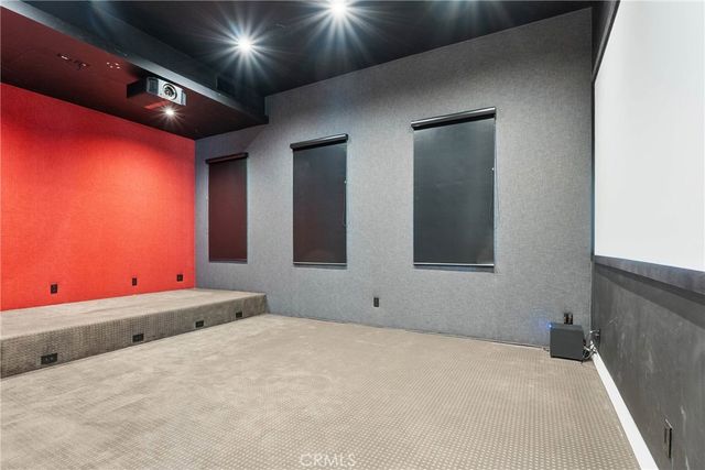 4653 Vanalden Avenue, Tarzana, CA 91356