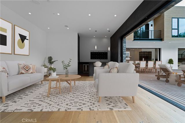 4653 Vanalden Avenue, Tarzana, CA 91356