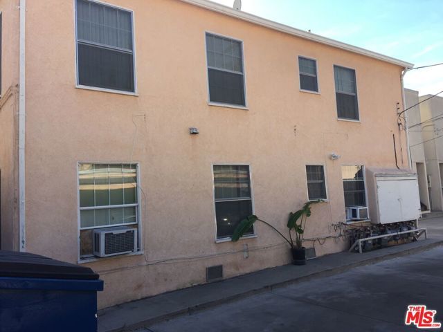 6111 Afton Place, Los Angeles, CA 90028