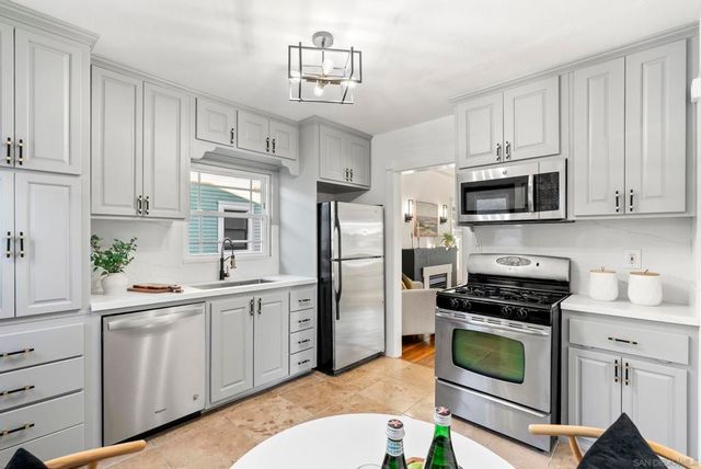 2730 Monroe Ave, San Diego, CA 92116