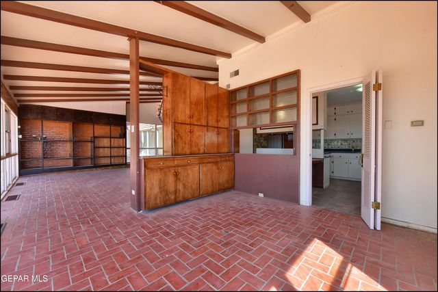 2400 SAVANNAH Avenue, El Paso, TX 79930