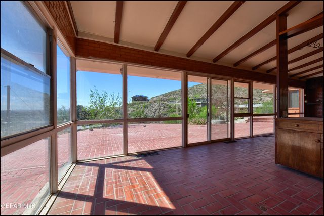 2400 SAVANNAH Avenue, El Paso, TX 79930