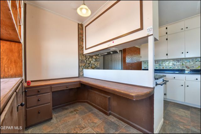 2400 SAVANNAH Avenue, El Paso, TX 79930