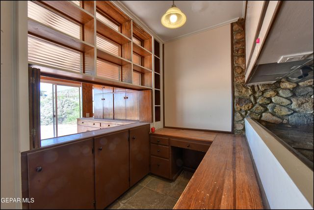 2400 SAVANNAH Avenue, El Paso, TX 79930