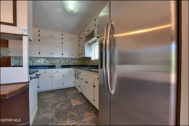 2400 SAVANNAH Avenue, El Paso, TX 79930