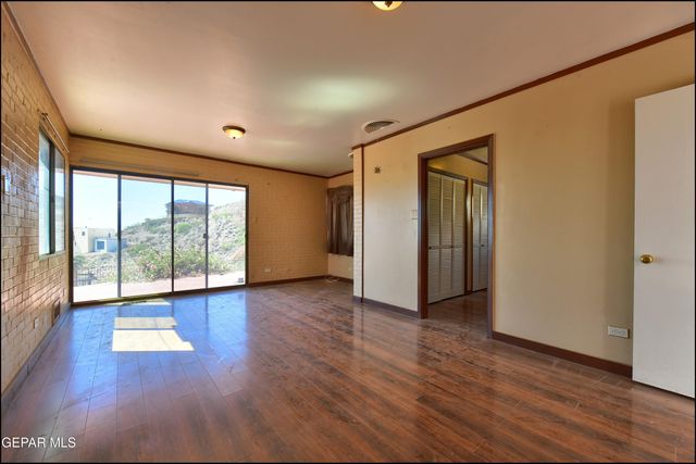 2400 SAVANNAH Avenue, El Paso, TX 79930