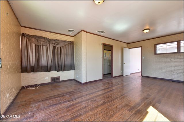 2400 SAVANNAH Avenue, El Paso, TX 79930