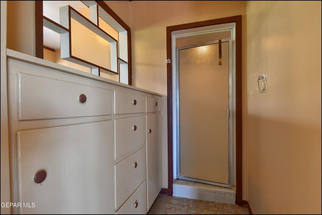 2400 SAVANNAH Avenue, El Paso, TX 79930