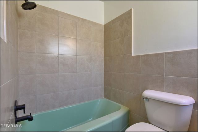 2400 SAVANNAH Avenue, El Paso, TX 79930