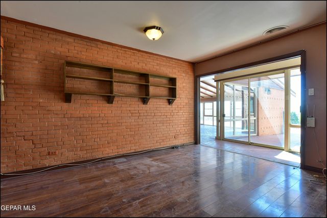 2400 SAVANNAH Avenue, El Paso, TX 79930